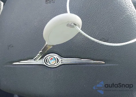 2010 Chrysler Sebring Limited из США, поврежденный, VIN 1C3CC5FB4AN111203